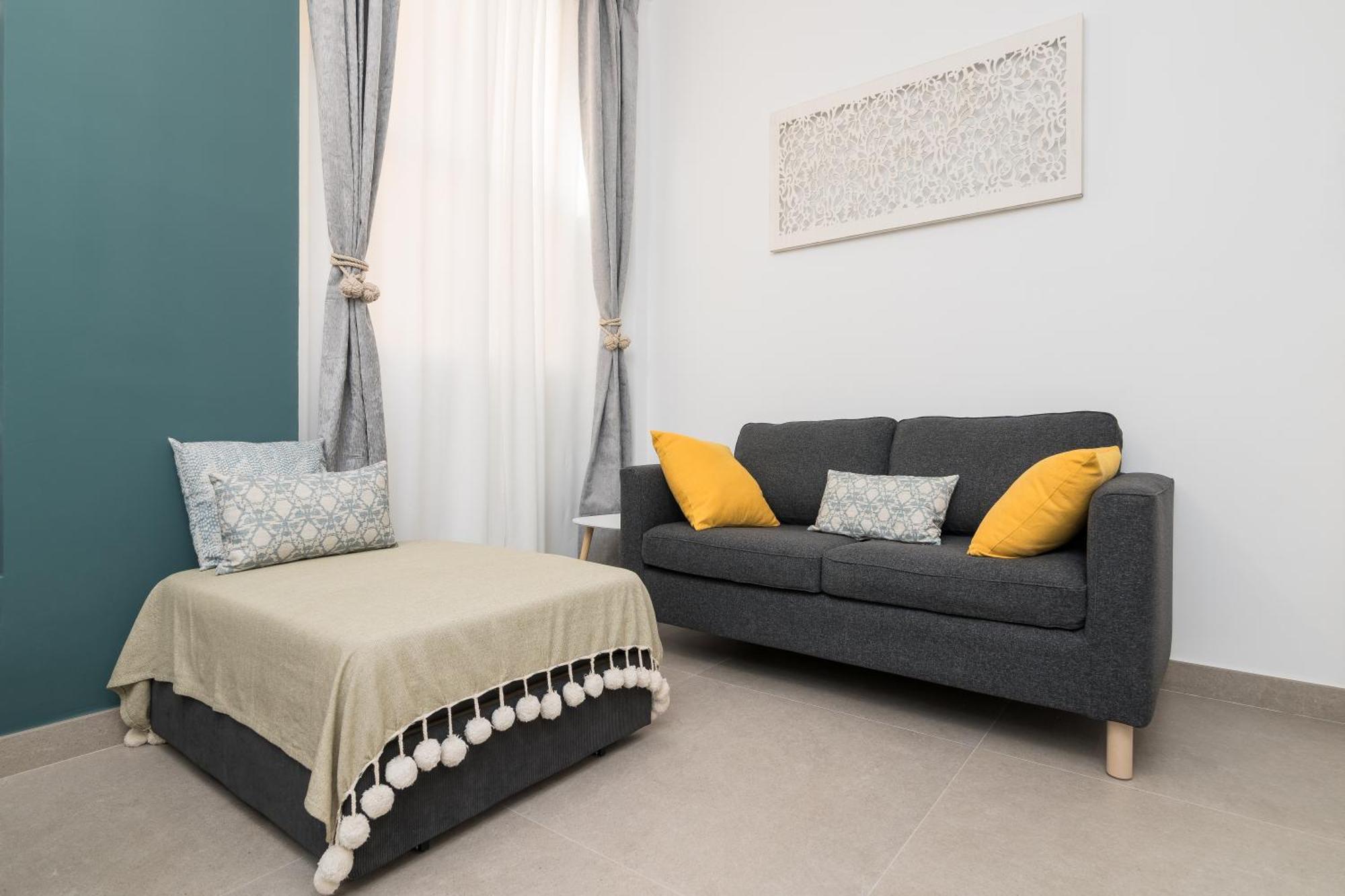 Suite Homes Alice Valentin Malaga Bagian luar foto